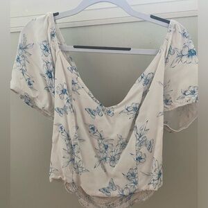 Puff sleeve crop top